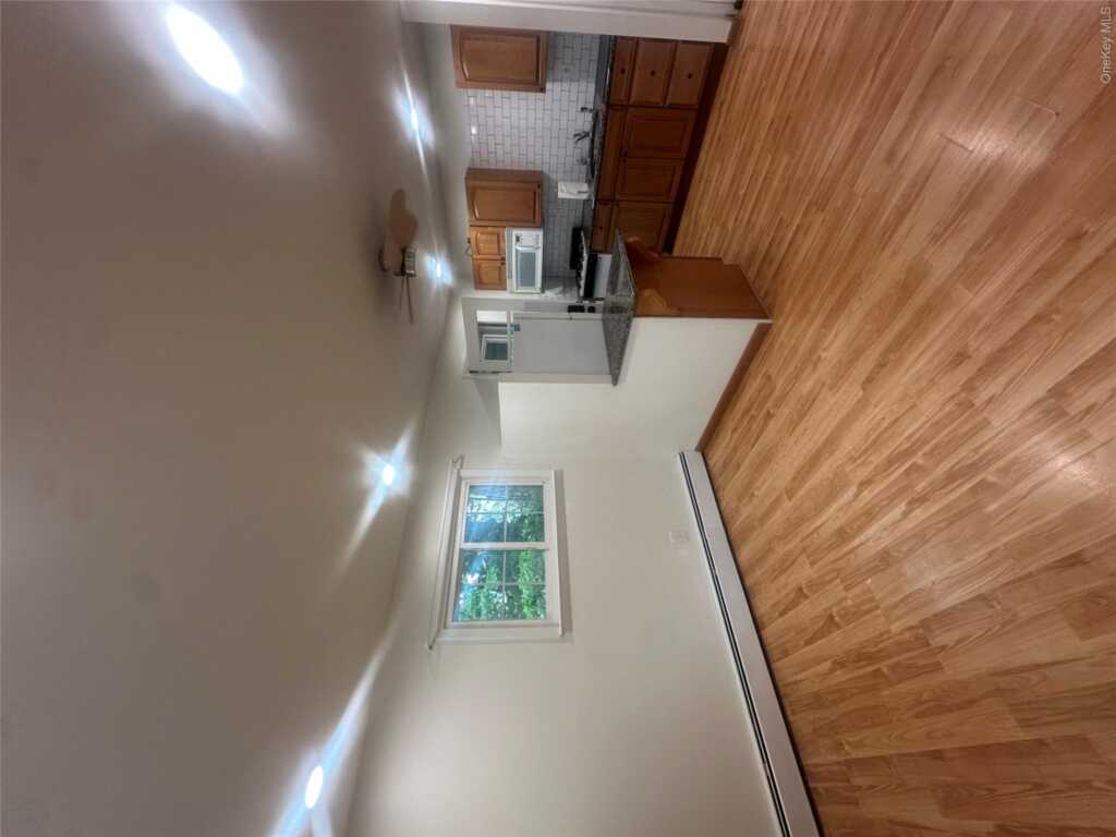 733 Jacqueline Drive, Valley Cottage, NY 10989 - Photo 3 of 10