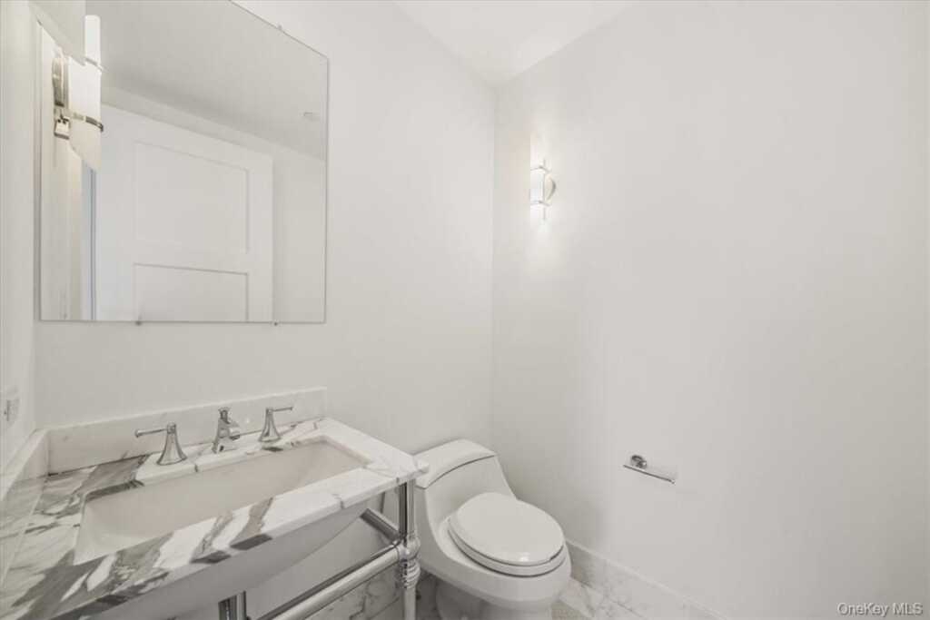 5 Renaissance, Unit #18E, White Plains, NY 10601 - Photo 18 of 34