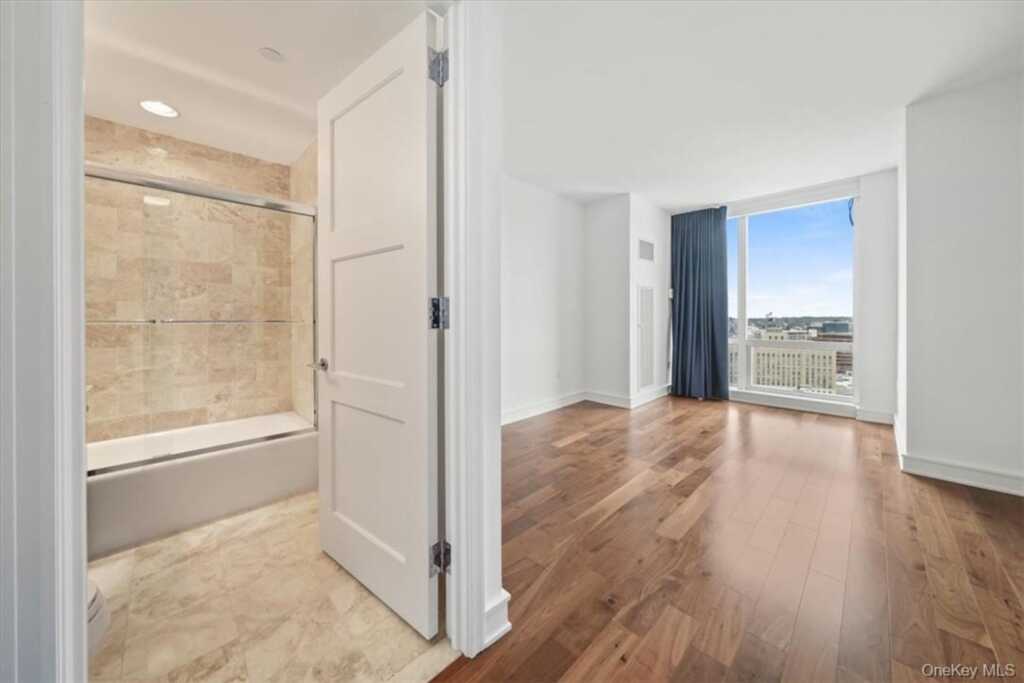 5 Renaissance, Unit #18E, White Plains, NY 10601 - Photo 19 of 34