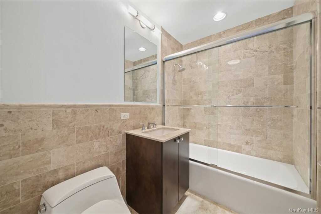 5 Renaissance, Unit #18E, White Plains, NY 10601 - Photo 20 of 34