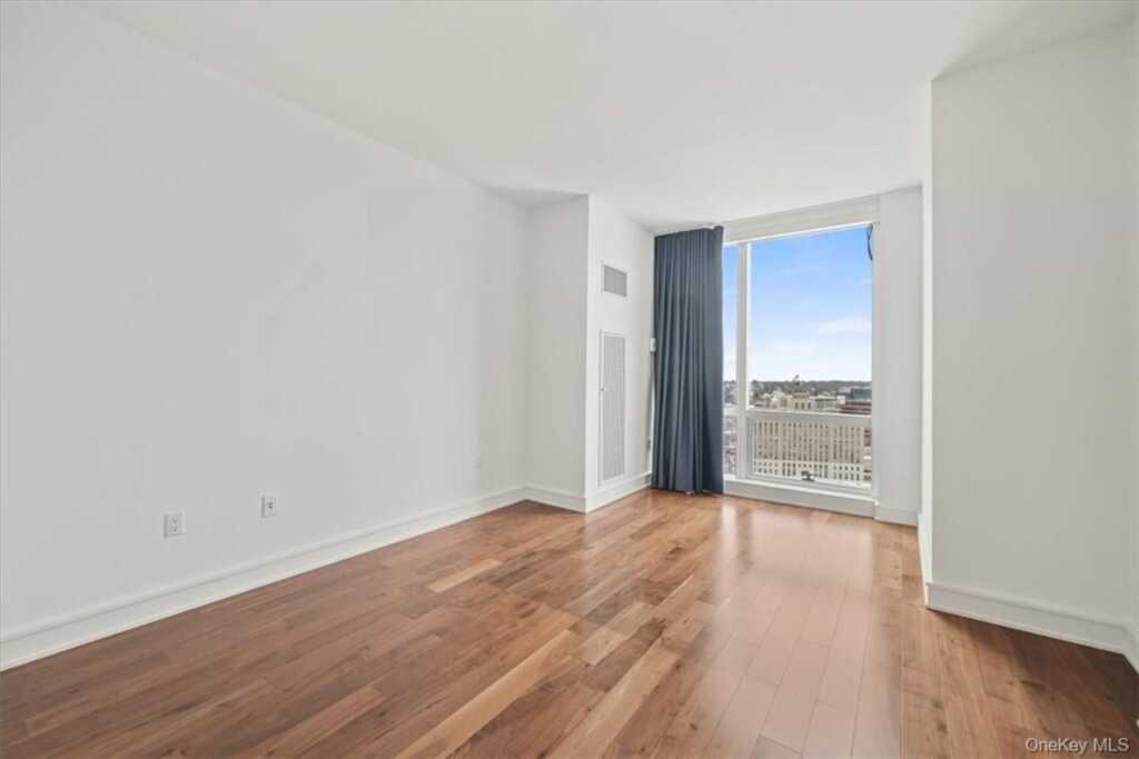 5 Renaissance, Unit #18E, White Plains, NY 10601 - Photo 21 of 34