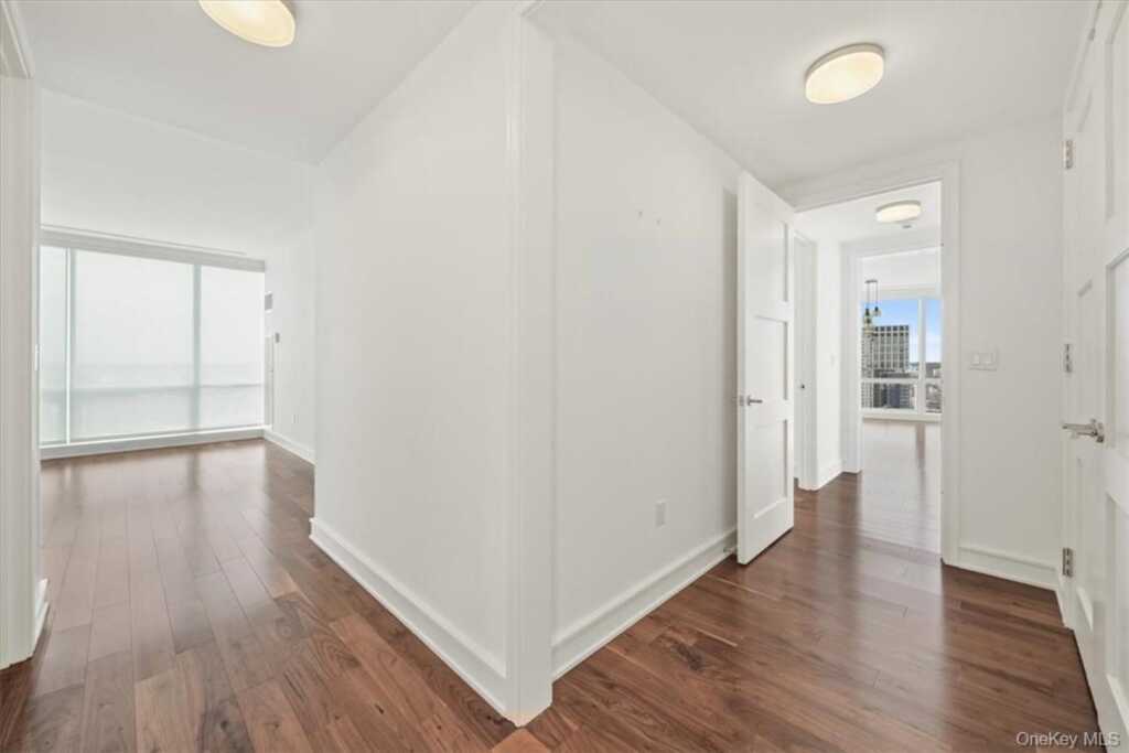 5 Renaissance, Unit #18E, White Plains, NY 10601 - Photo 23 of 34