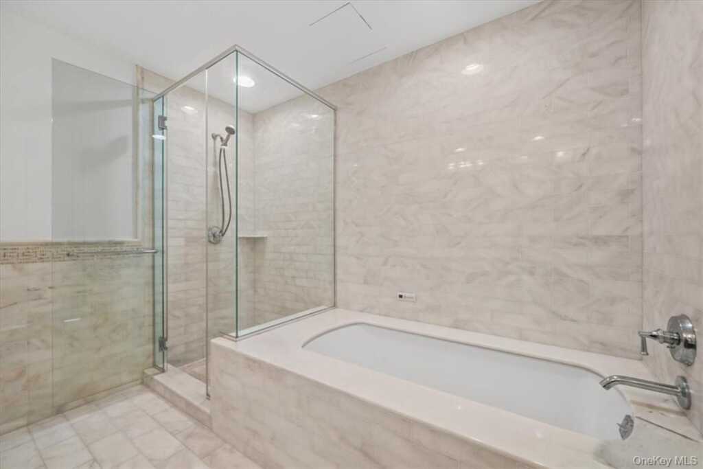 5 Renaissance, Unit #18E, White Plains, NY 10601 - Photo 30 of 34