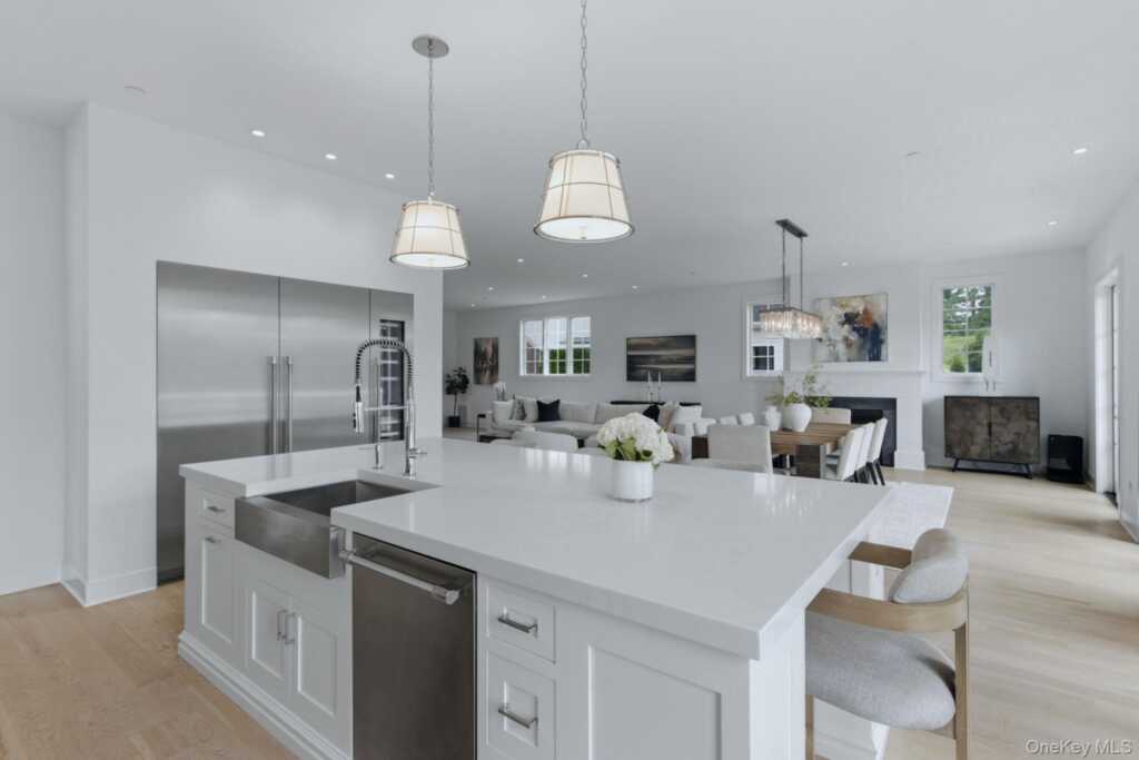 4 Primrose Lane, Rye, NY 10573 - Photo 12 of 50