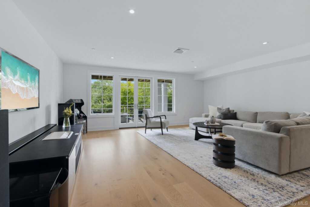 4 Primrose Lane, Rye, NY 10573 - Photo 36 of 50