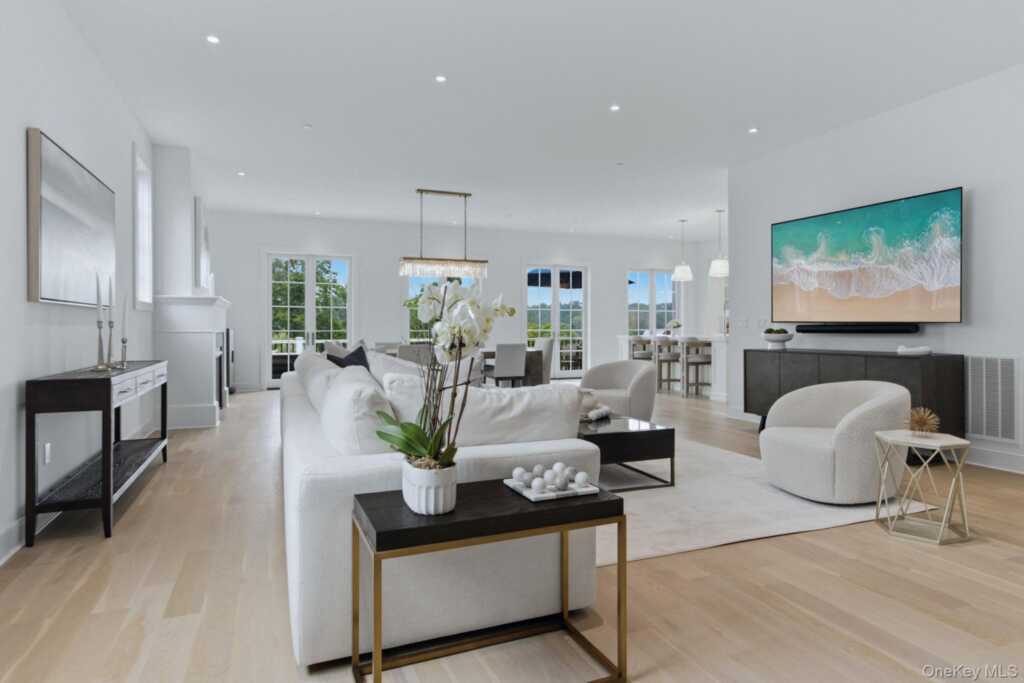 4 Primrose Lane, Rye, NY 10573 - Photo 4 of 50
