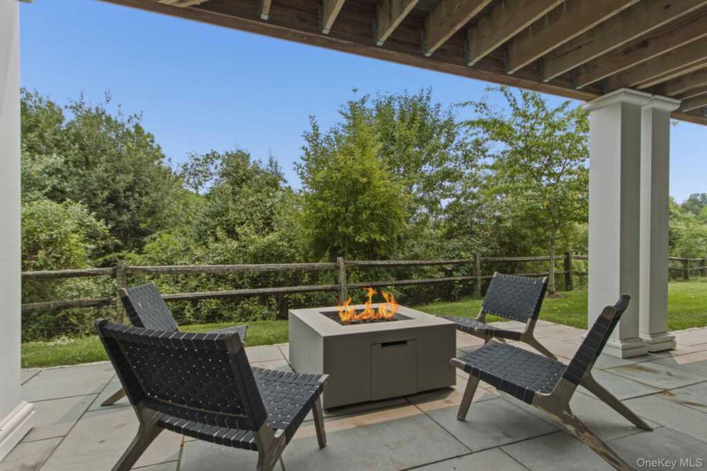 4 Primrose Lane, Rye, NY 10573 - Photo 44 of 50