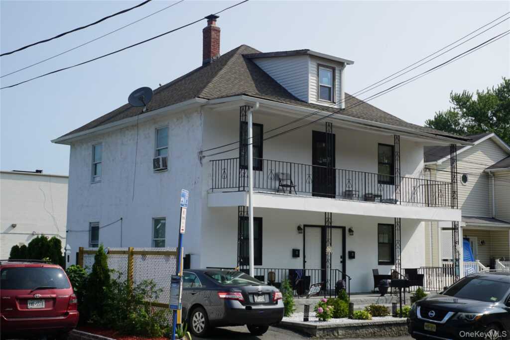 70 Dobbs Ferry Road, Unit #1, White Plains, NY 10607 - Photo 2 of 23