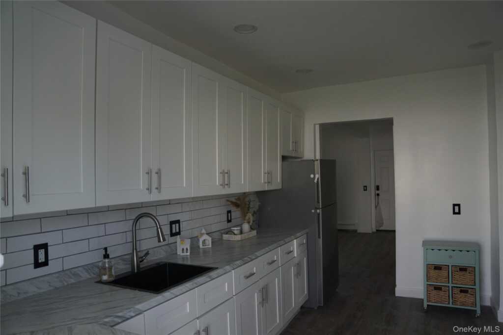 70 Dobbs Ferry Road, Unit #1, White Plains, NY 10607 - Photo 4 of 23