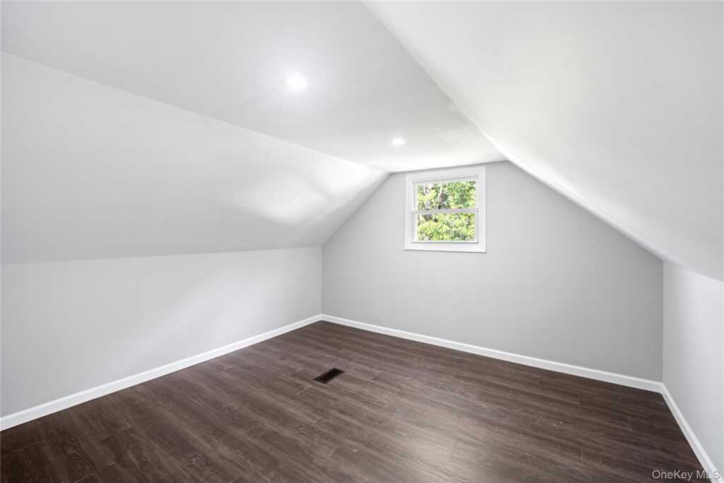 56 Independence Street, White Plains, NY 10606 - Photo 12 of 40