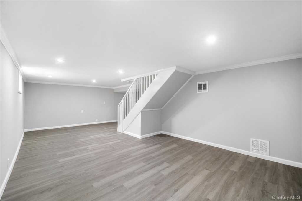 56 Independence Street, White Plains, NY 10606 - Photo 19 of 40