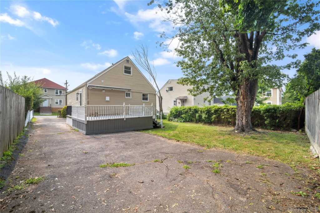 56 Independence Street, White Plains, NY 10606 - Photo 26 of 40