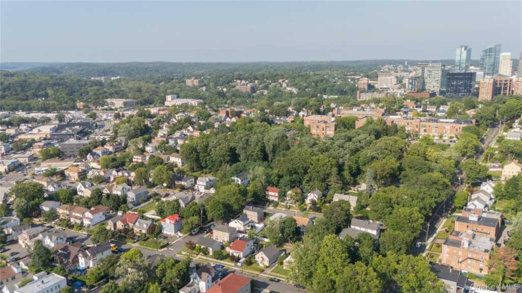 56 Independence Street, White Plains, NY 10606 - Photo 36 of 40