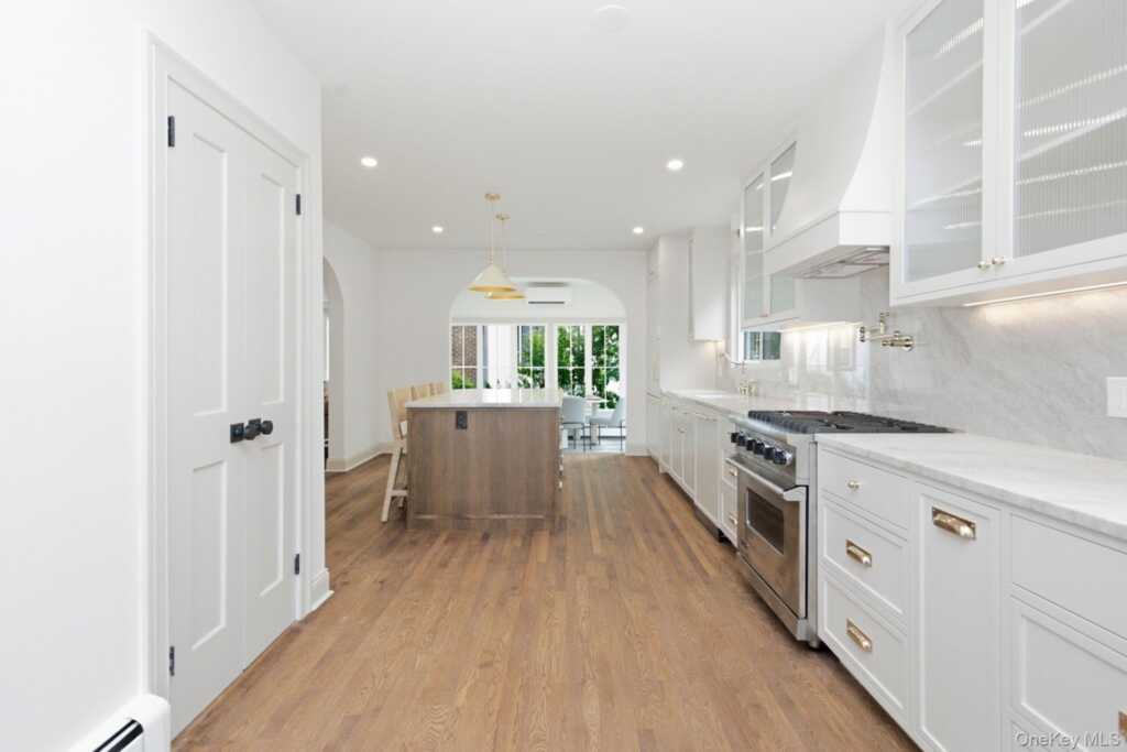 444 Milton Road, Rye, NY 10580 - Photo 9 of 33