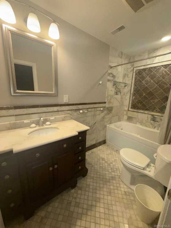 9 Orchard Circle, Suffern, NY 10901 - Photo 15 of 18