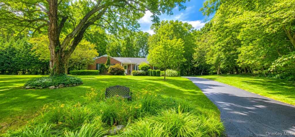9 Orchard Circle, Suffern, NY 10901 - Photo 16 of 18