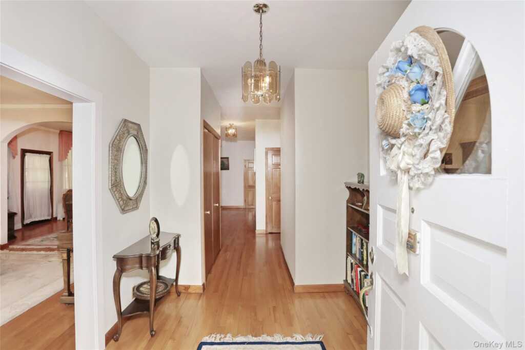 2 Westend Avenue, Nyack, NY 10960 - Photo 4 of 50