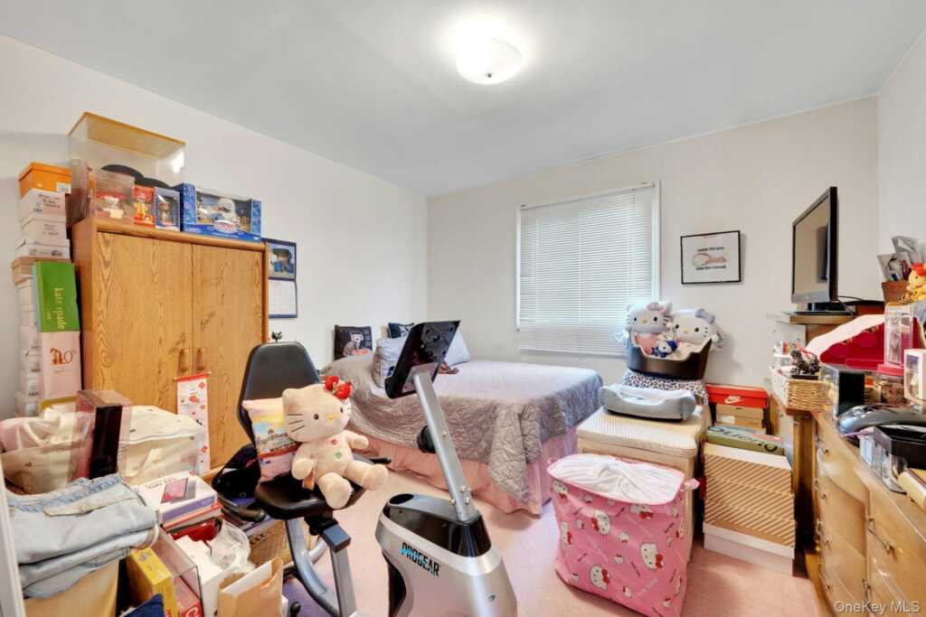 309 Pelham Road, New Rochelle, NY 10805 - Photo 12 of 48