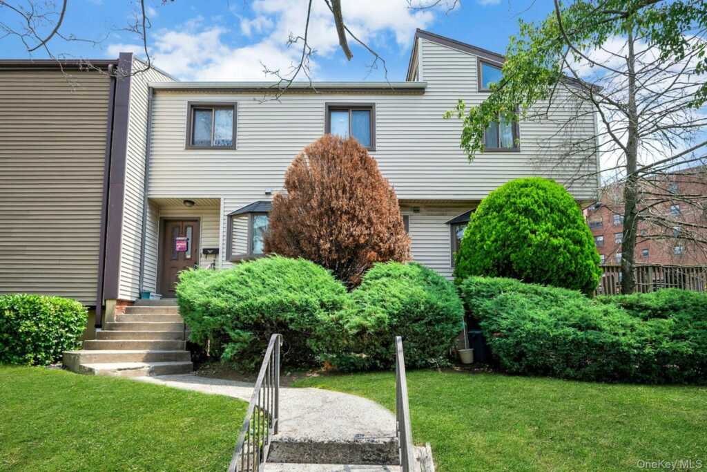309 Pelham Road, New Rochelle, NY 10805 - Photo 17 of 48