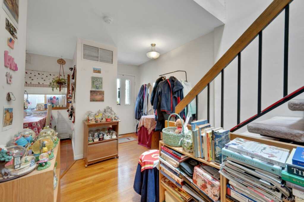 309 Pelham Road, New Rochelle, NY 10805 - Photo 2 of 48