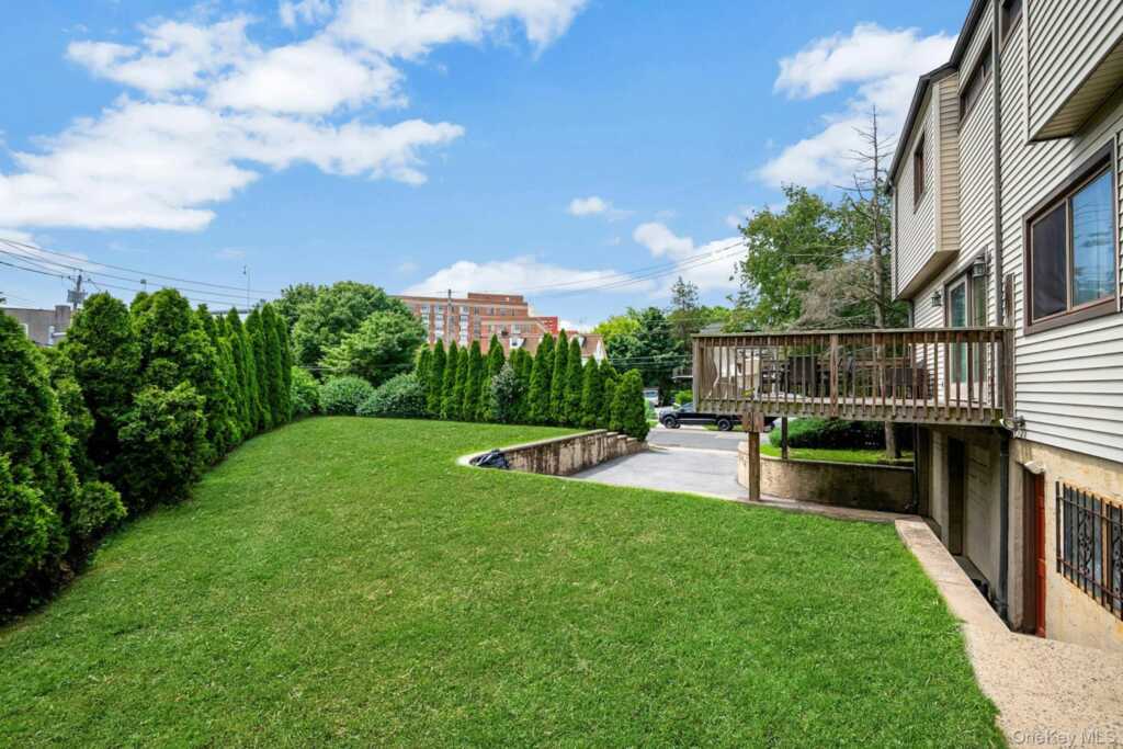 309 Pelham Road, New Rochelle, NY 10805 - Photo 41 of 48
