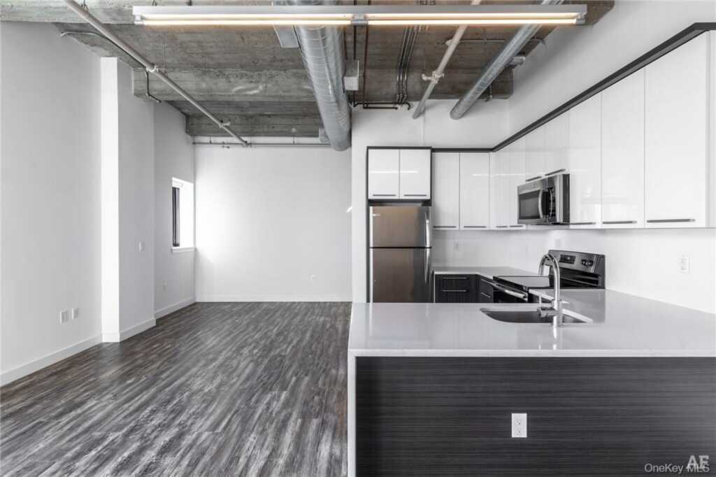 121 Westmoreland Avenue, Unit #610, White Plains, NY 10606 - Photo 2 of 20