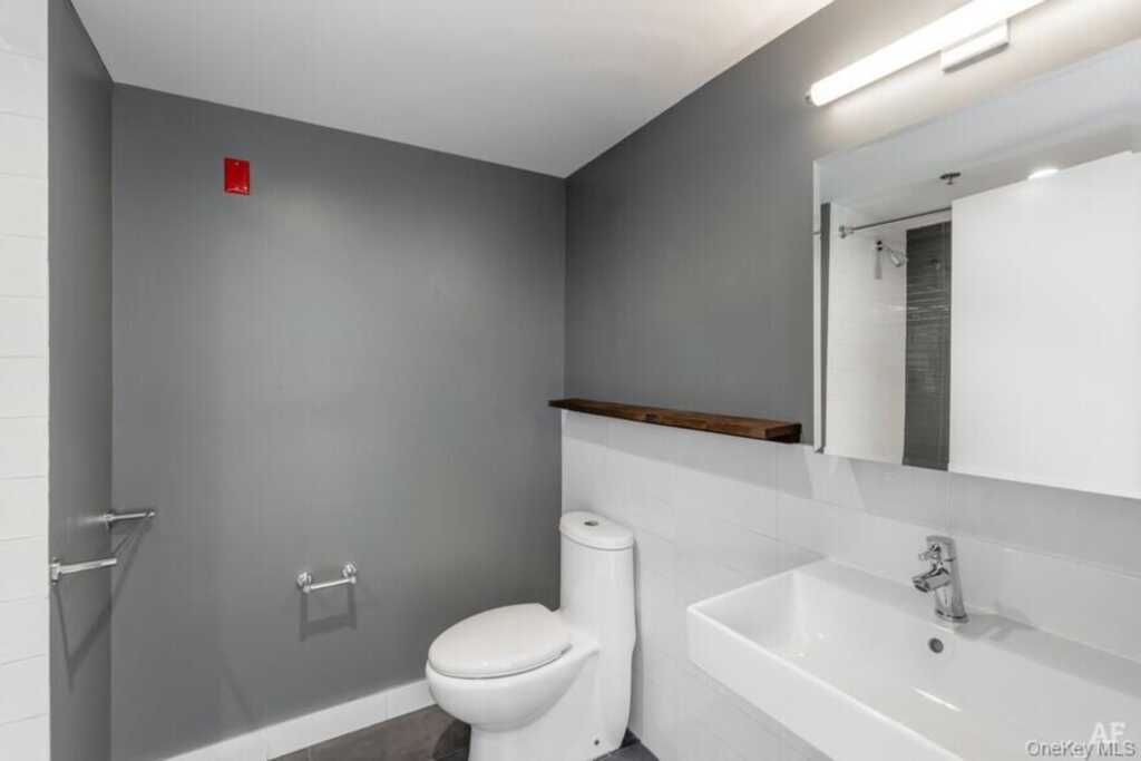 121 Westmoreland Avenue, Unit #610, White Plains, NY 10606 - Photo 6 of 20