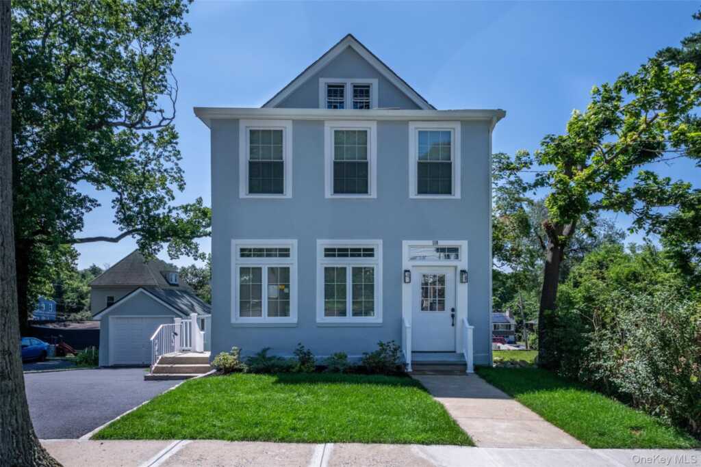 118 Pershing Avenue, New Rochelle, NY 10801