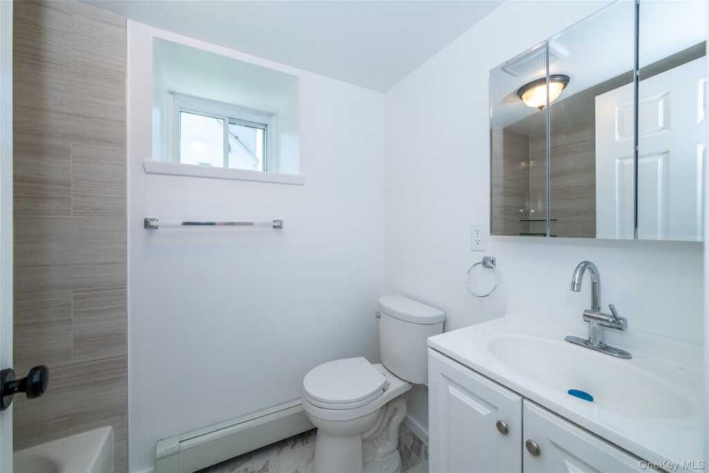 118 Pershing Avenue, New Rochelle, NY 10801 - Photo 13 of 29