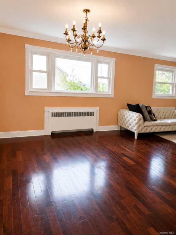 180 Sutton Manor Road, New Rochelle, NY 10801 - Photo 5 of 8