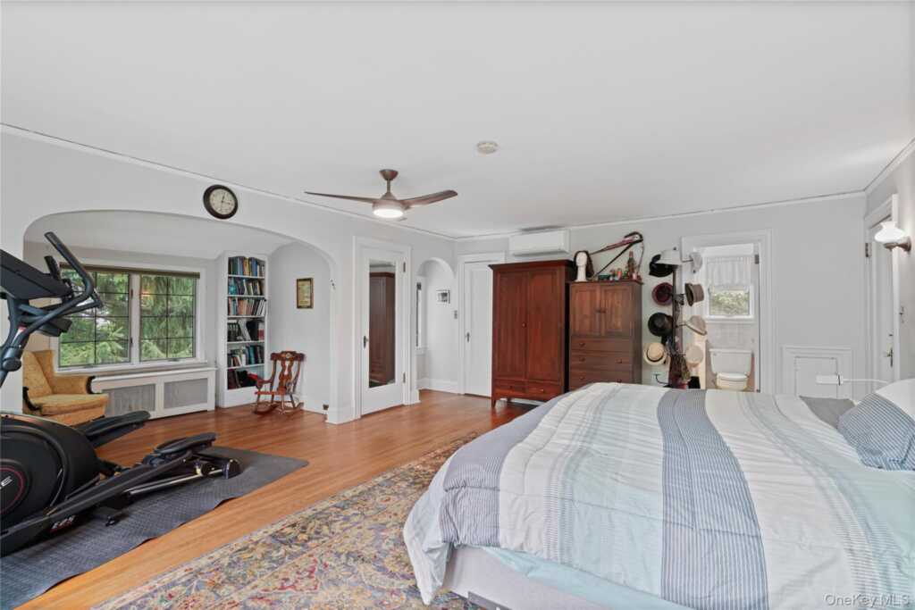 8 Ritchey Place, White Plains, NY 10605 - Photo 22 of 35
