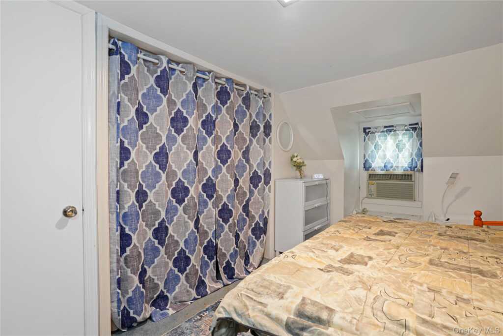 8 Ritchey Place, White Plains, NY 10605 - Photo 24 of 35