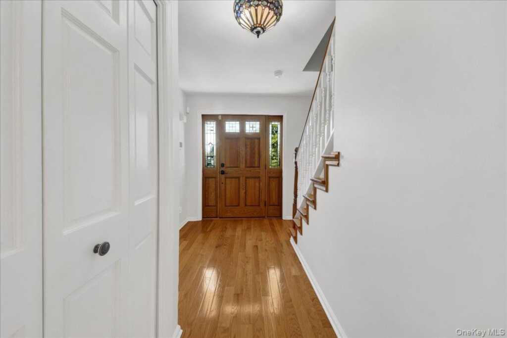 68 Bolton Avenue, White Plains, NY 10605 - Photo 11 of 35