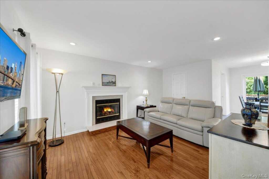 68 Bolton Avenue, White Plains, NY 10605 - Photo 13 of 35