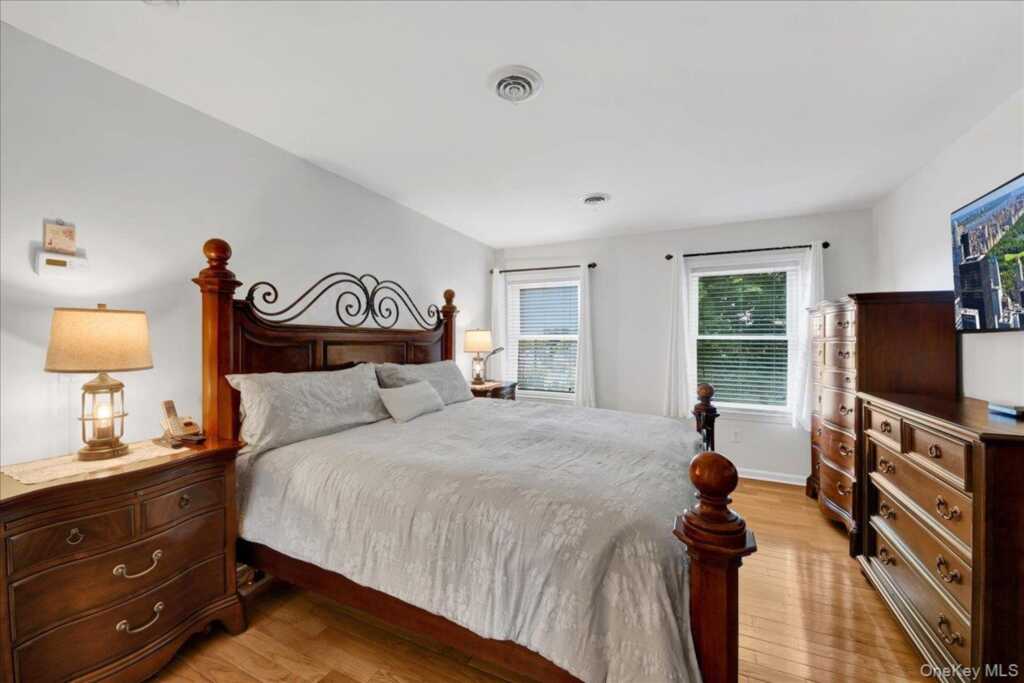 68 Bolton Avenue, White Plains, NY 10605 - Photo 15 of 35