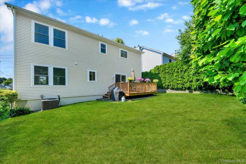 68 Bolton Avenue, White Plains, NY 10605 - Photo 28 of 35