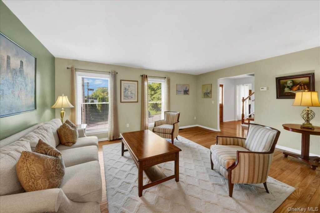 68 Bolton Avenue, White Plains, NY 10605 - Photo 4 of 35