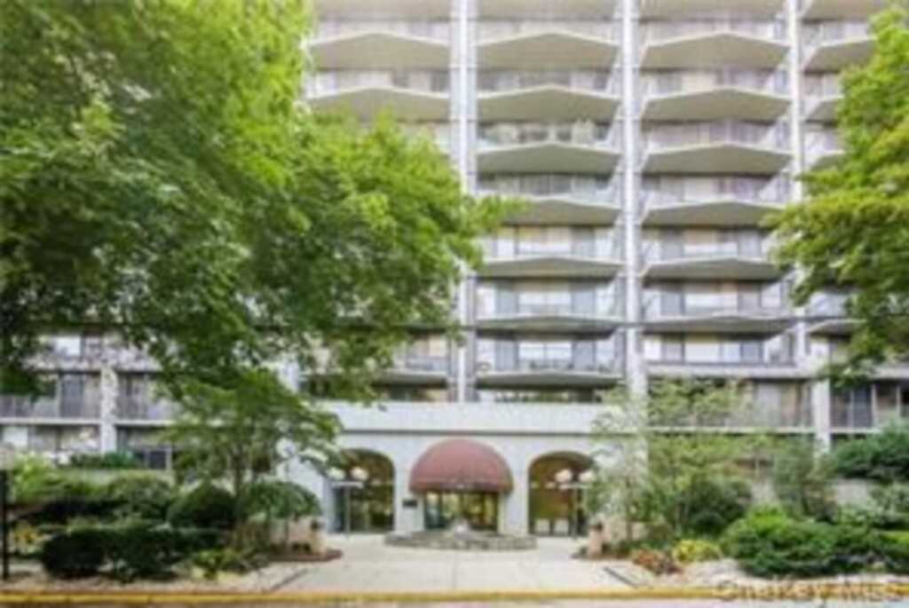 15 Stewart Place, Unit #3D, White Plains, NY 10603