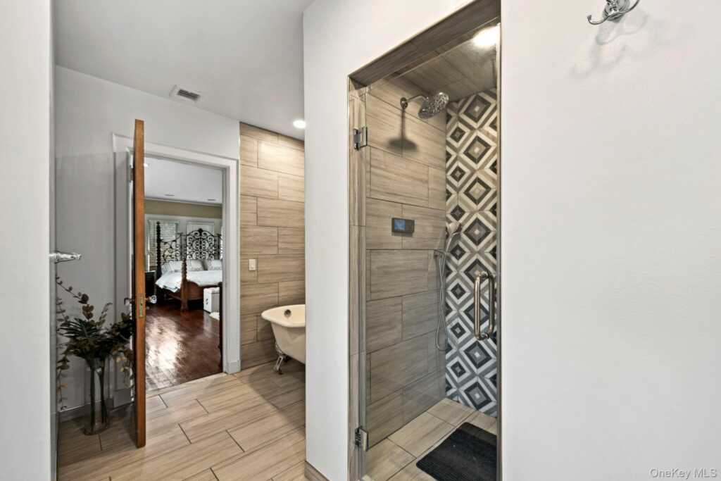 44 Fenimore Road, New Rochelle, NY 10804 - Photo 24 of 46