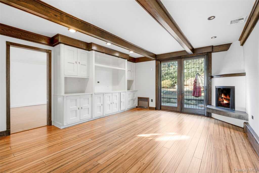 22 Verdun Avenue, New Rochelle, NY 10804 - Photo 10 of 31