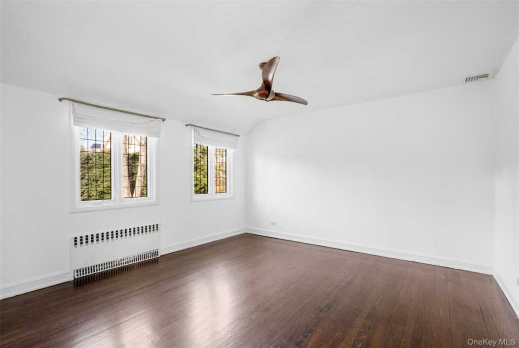 22 Verdun Avenue, New Rochelle, NY 10804 - Photo 19 of 31