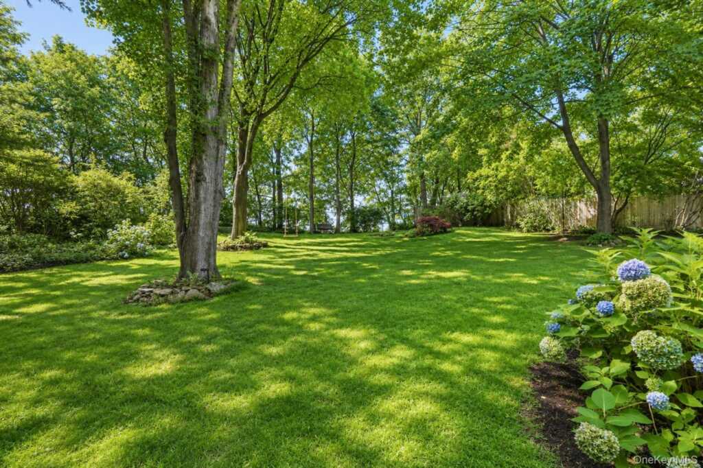 26 Davis Avenue, Rye, NY 10580 - Photo 3 of 41