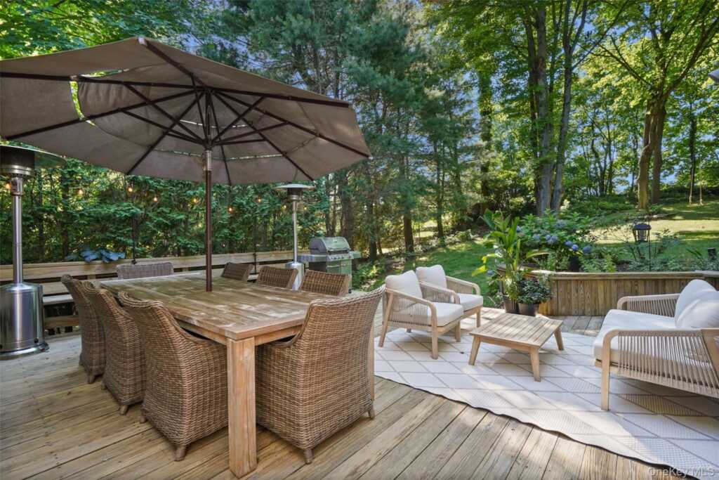 26 Davis Avenue, Rye, NY 10580 - Photo 4 of 41