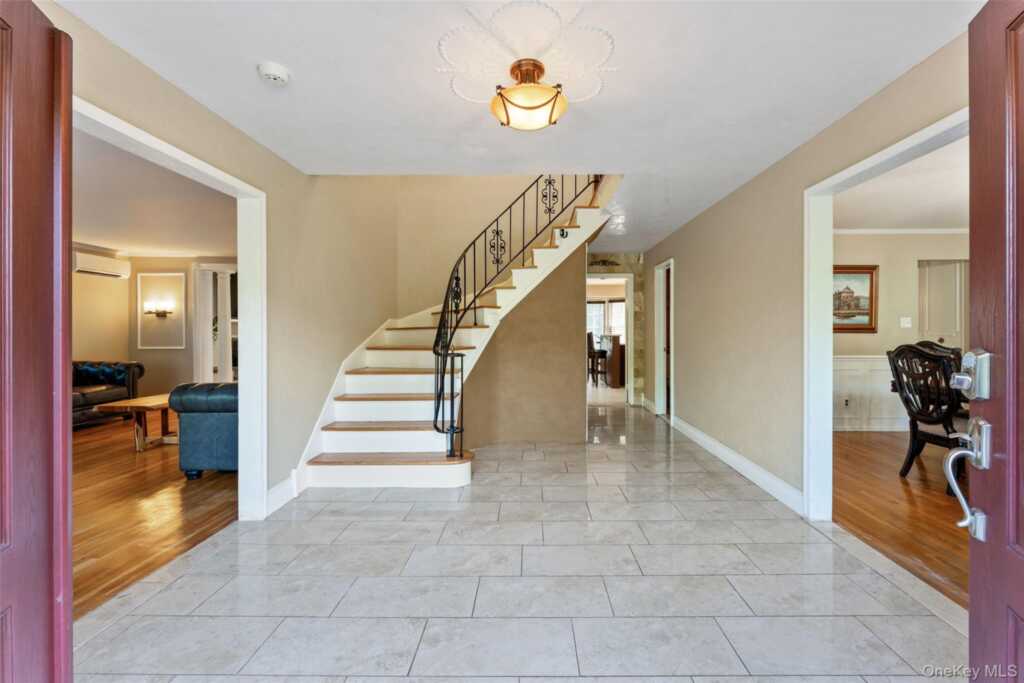 3 Tor Terrace, New City, NY 10956 - Photo 4 of 42