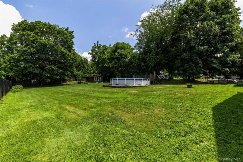 116 Bradford Avenue, Rye, NY 10580 - Photo 2 of 10