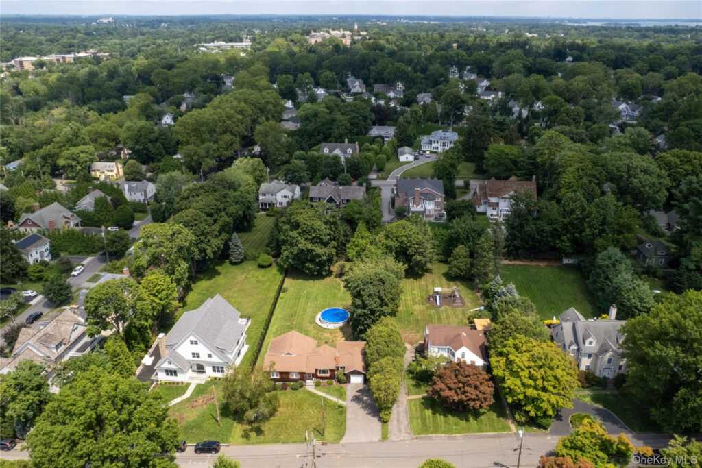 116 Bradford Avenue, Rye, NY 10580 - Photo 8 of 10