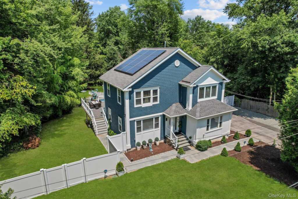 36 New Valley Road, New City, NY 10956 - Photo 3 of 46