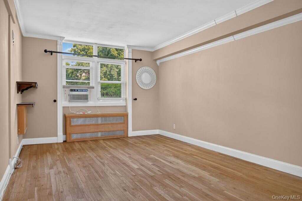 103 Wiltshire Road, Unit #D8, New Rochelle, NY 10583 - Photo 12 of 22