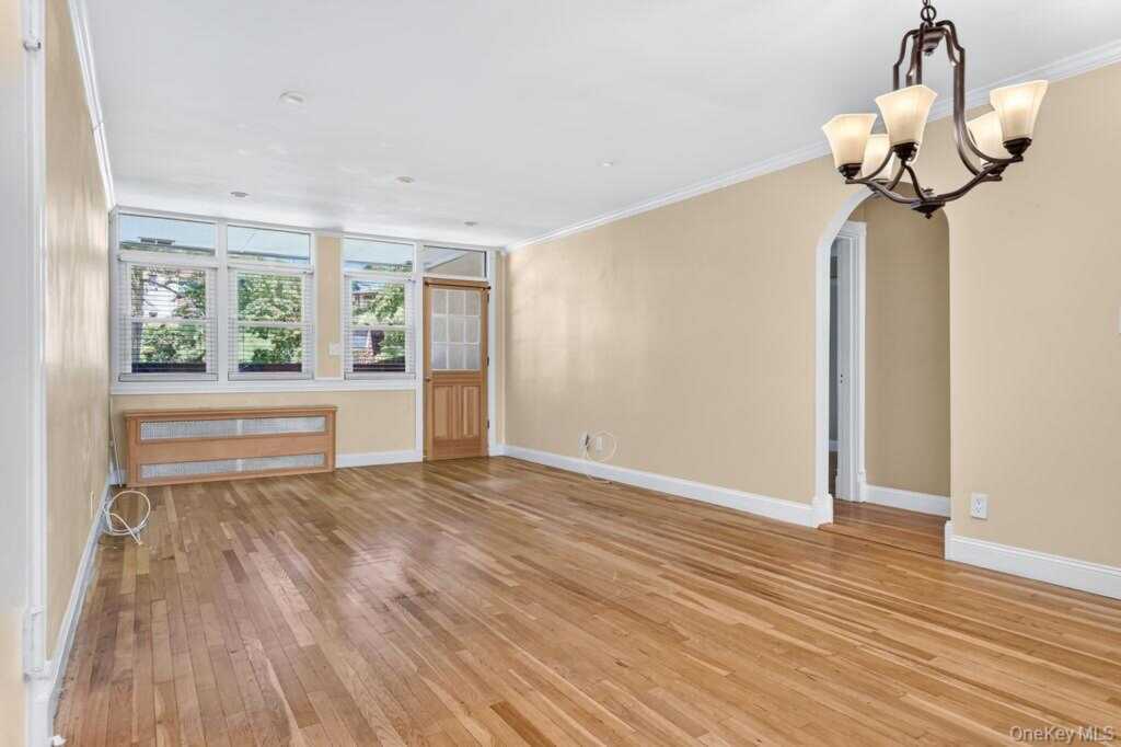 103 Wiltshire Road, Unit #D8, New Rochelle, NY 10583 - Photo 6 of 22