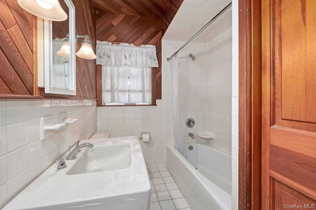 9 Linda Avenue, White Plains, NY 10605 - Photo 19 of 27